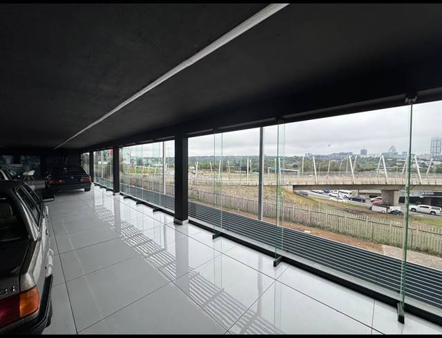 1,349M² WAREHOUSE TO LET IN WYNBERG